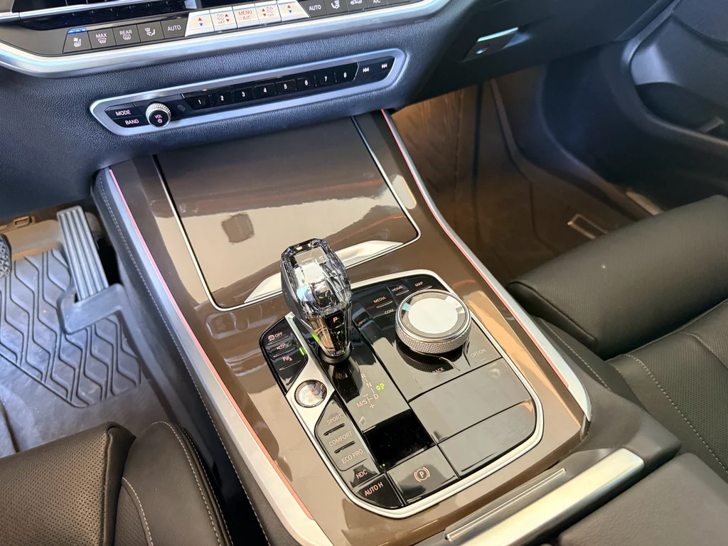Used 2022 Arctic Grey Metallic BMW xDrive40i image 19