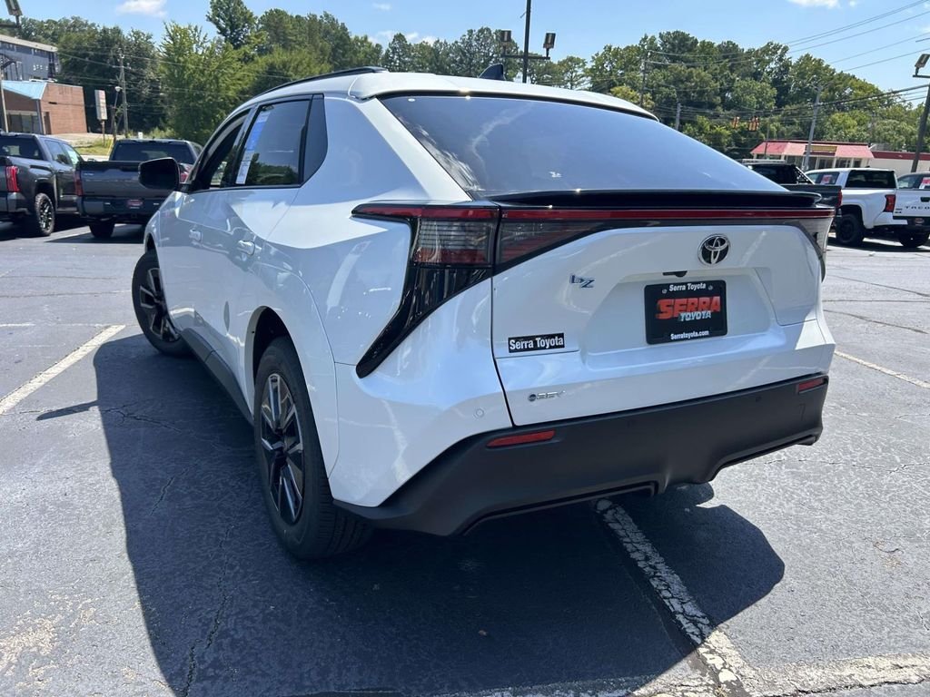 New 2026 Wind Chill Pearl Toyota XLE image 5