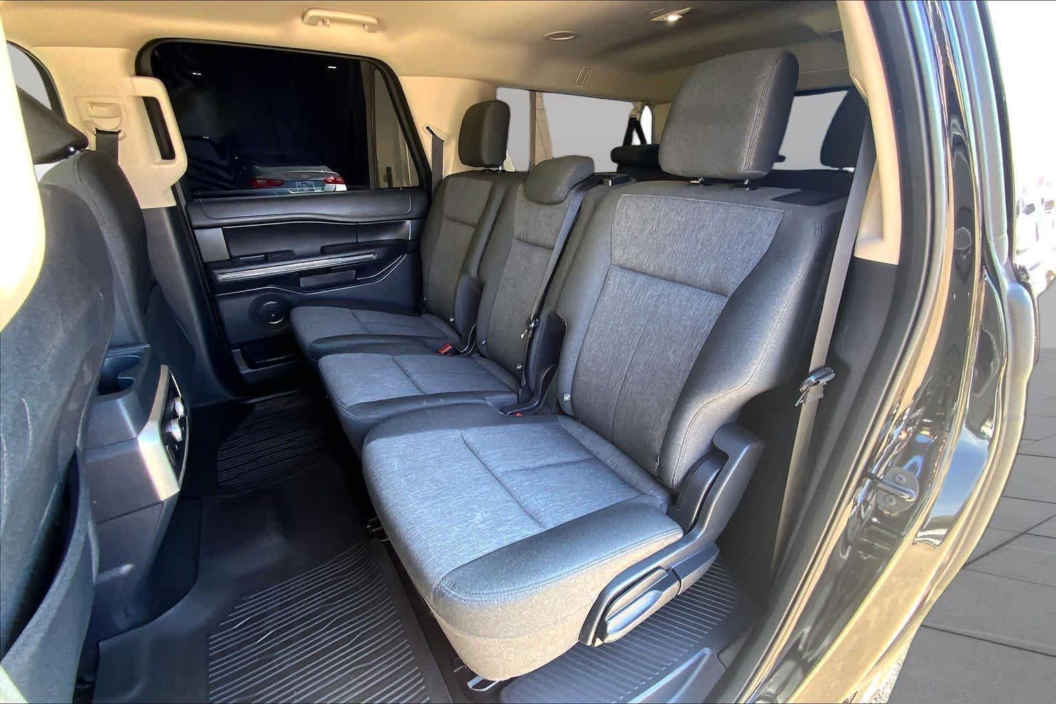 Used 2011 White Diamond Tricoat Chevrolet LTZ image 20