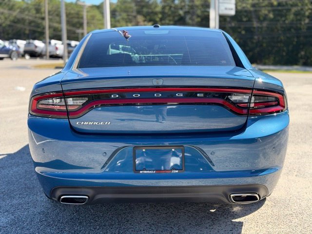 Used 2020 Blue Dodge SXT image 6