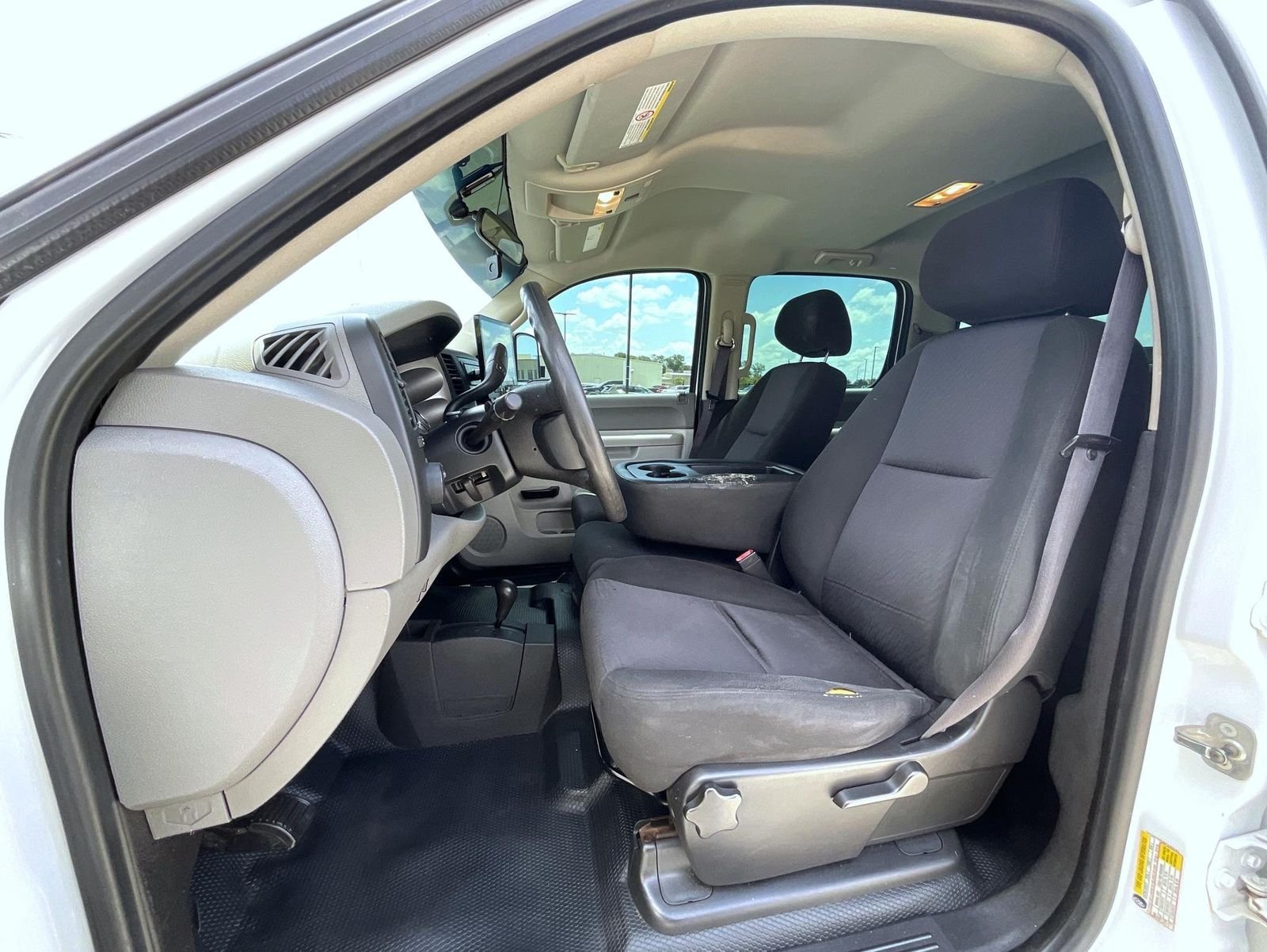 Used 2011 White Chevrolet Work Truck image 11