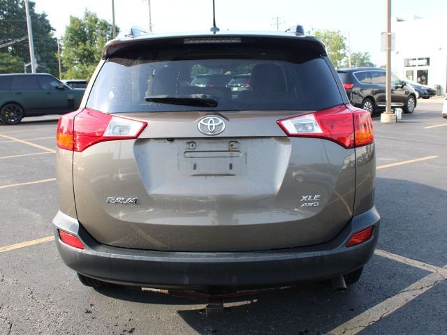 Used 2015 Pyrite Mica Toyota XLE image 6