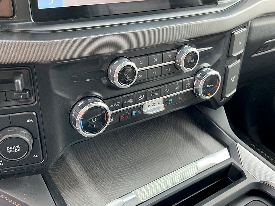 Used 2024 Antimatter Blue Metallic Ford Platinum image 19