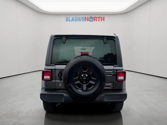 Used 2022 Gray Jeep Unlimited Sport image 6