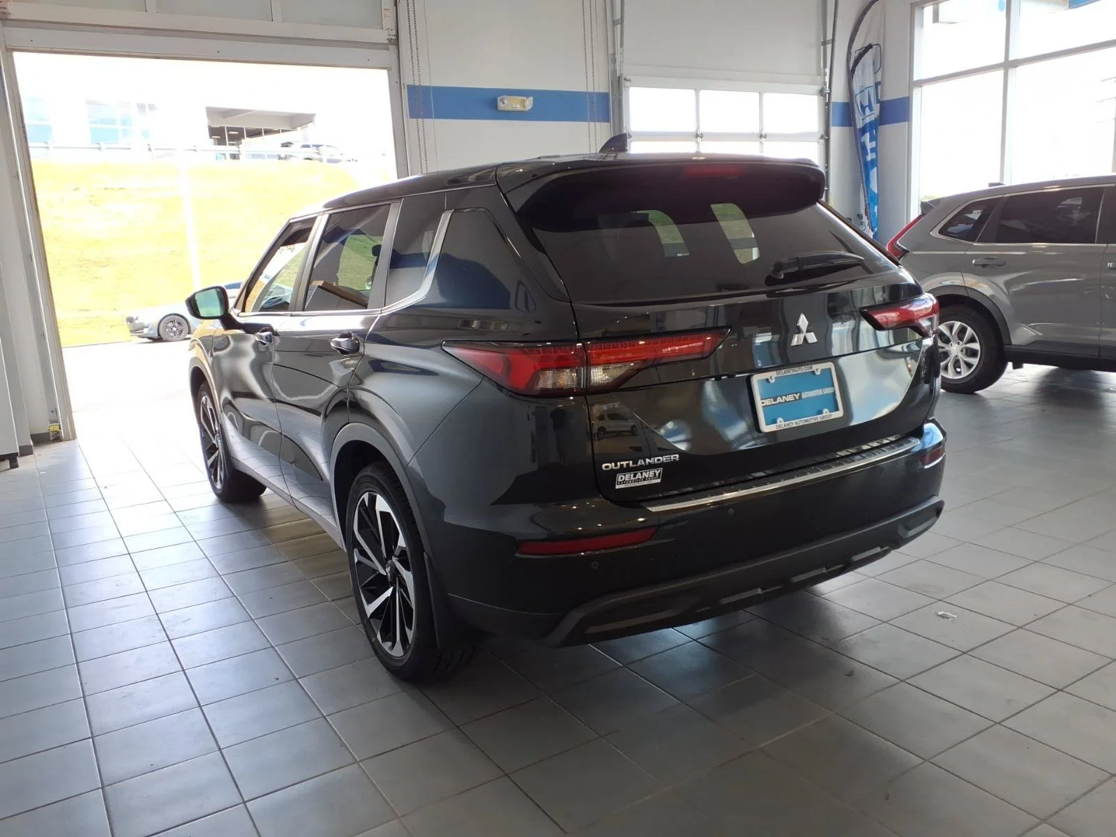 2022 Mitsubishi Outlander ES - Photo 7