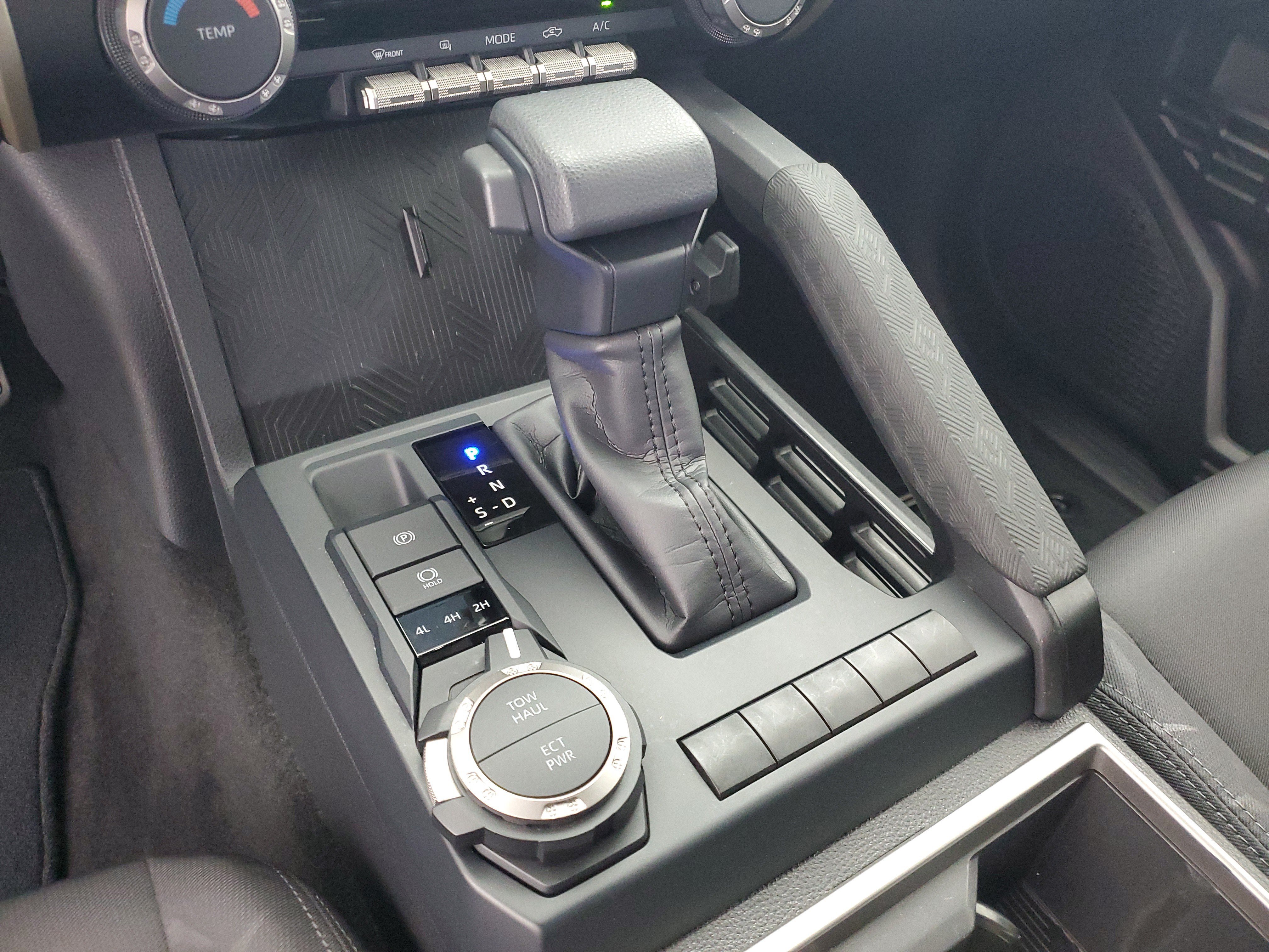 Used 2025 Underground Toyota SR5 image 30