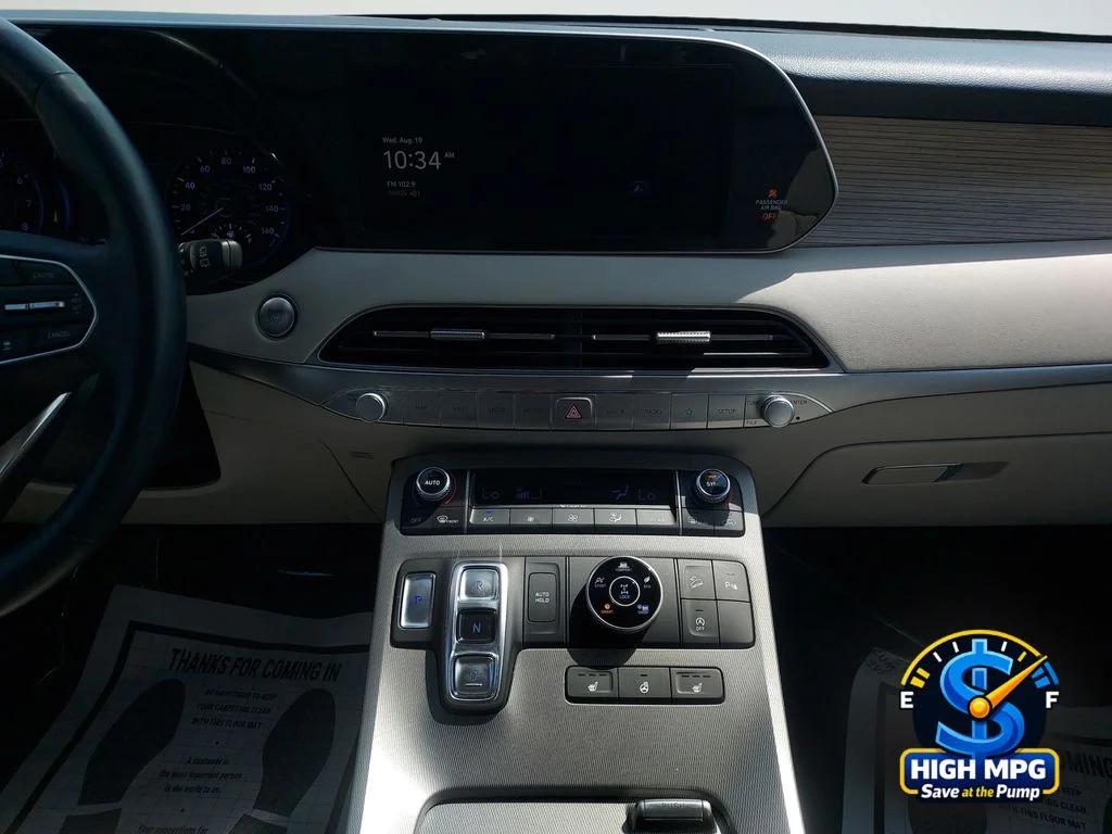 Used 2022 Black Hyundai SEL image 13