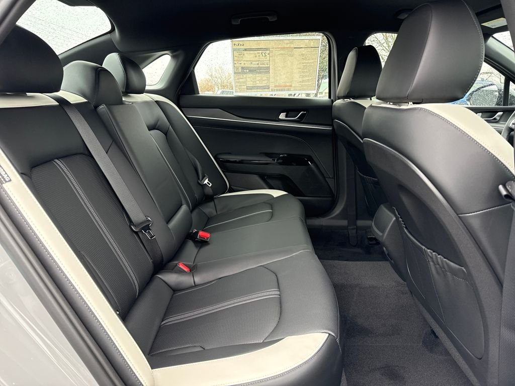 2026 Kia K5 GT-Line - Photo 11