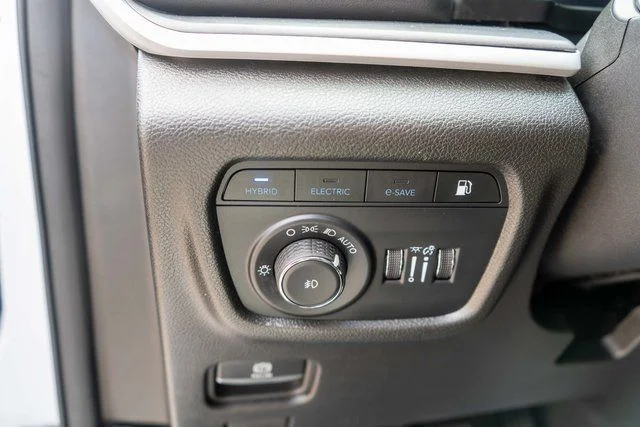 Used 2023 White Jeep 4xe image 23