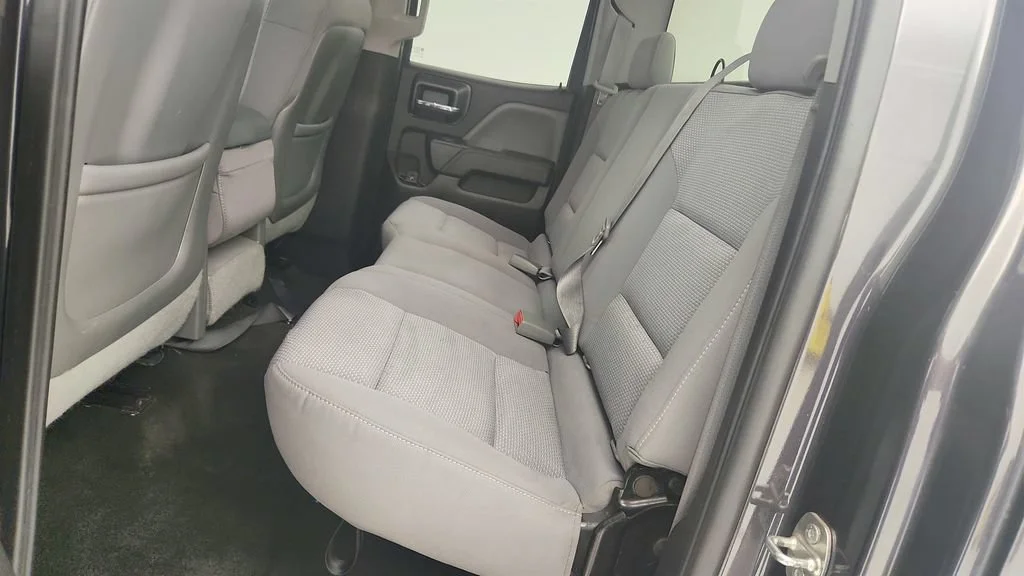 Used 2015 TUNGSTEN METALLIC Chevrolet LS image 21