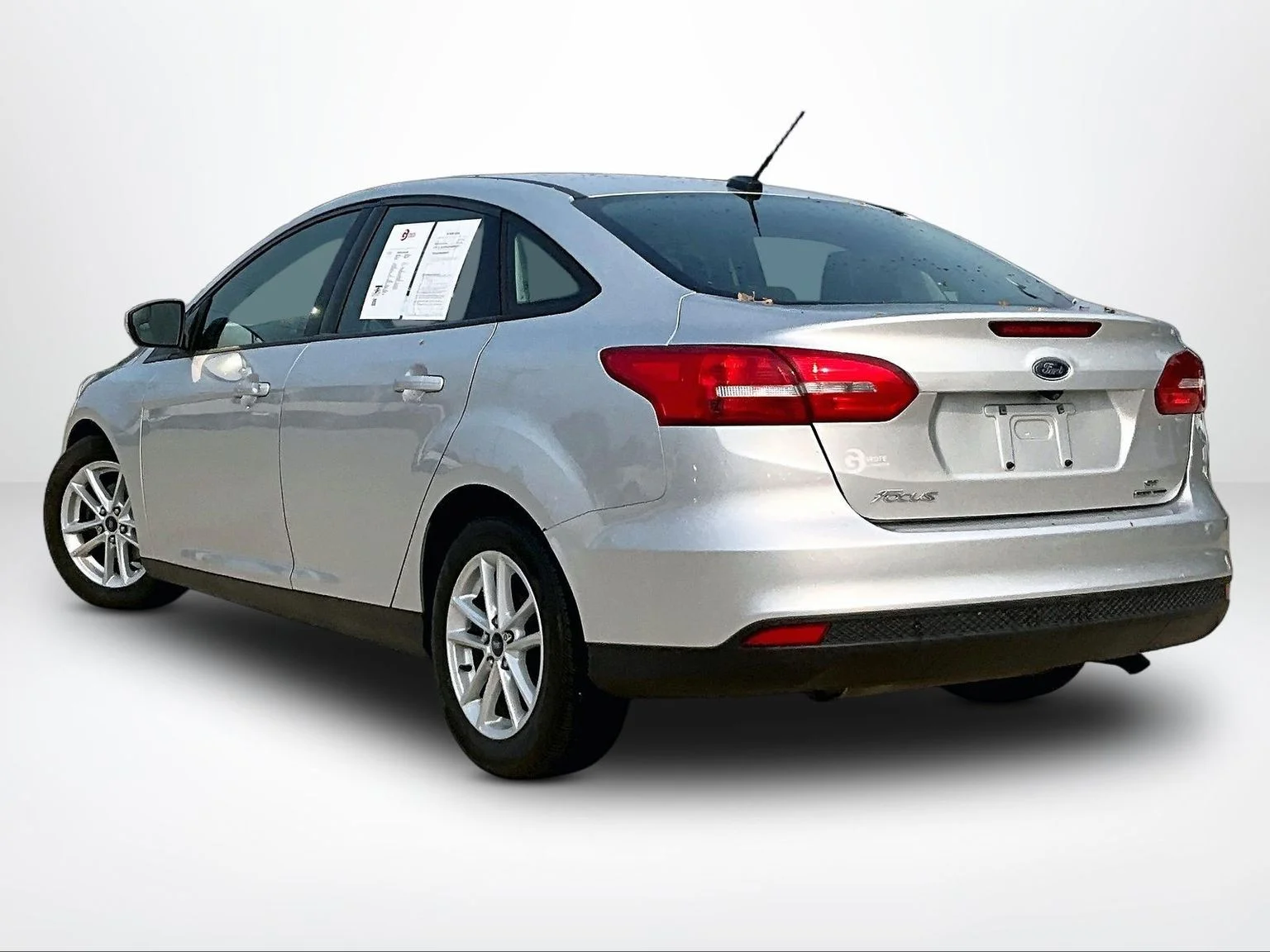 Used 2016 Silver Ford SE image 13