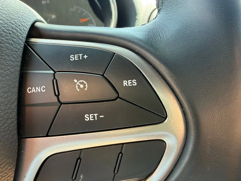 Used 2021 Red Jeep Laredo E image 15