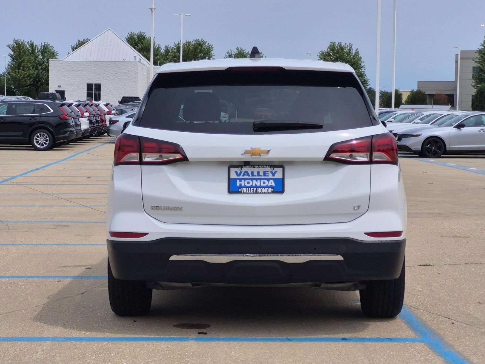 Used 2024 Summit White Chevrolet LT image 7