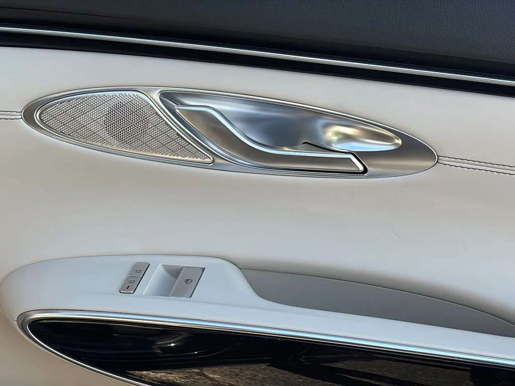 2025 GENESIS GV70 Standard - Photo 34