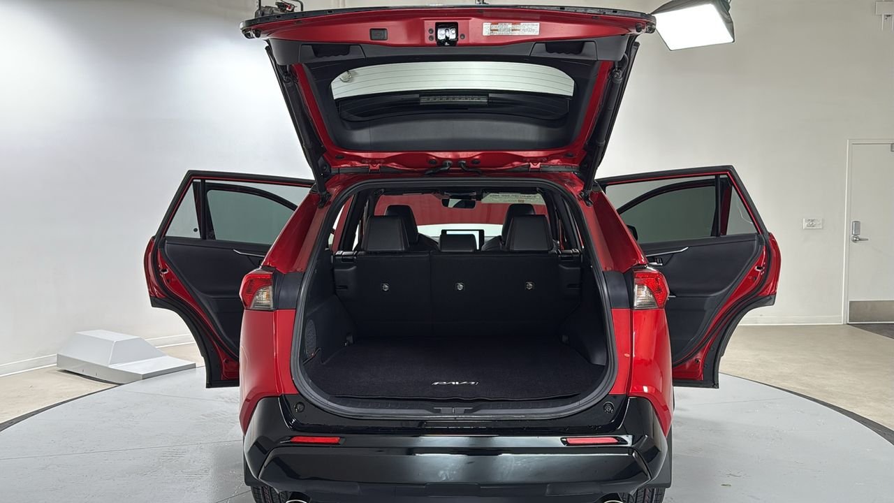 2023 Toyota RAV4 XSE - Photo 16