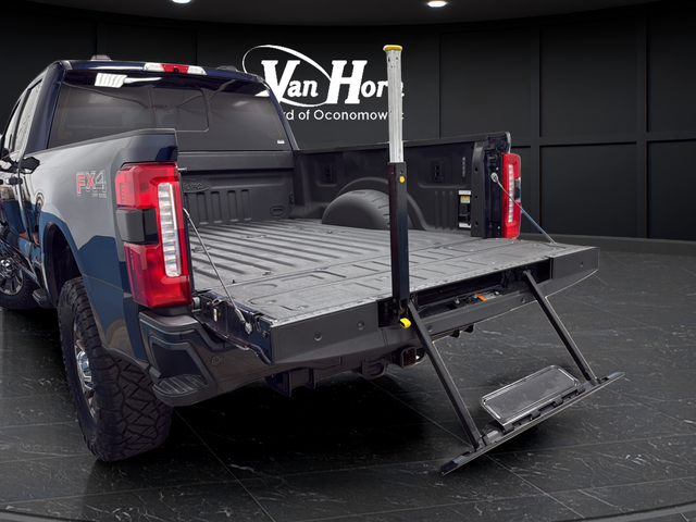 Used 2024 Antimatter Blue Metallic Ford King Ranch image 31