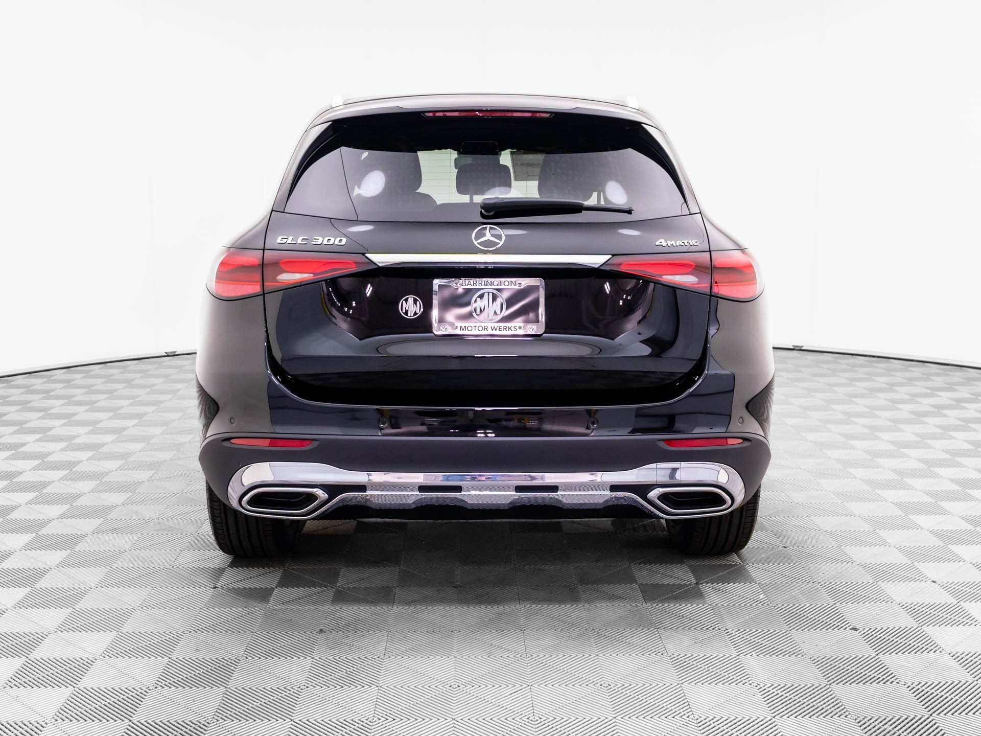 Used 2026 Black Mercedes-Benz GLC 300 image 5