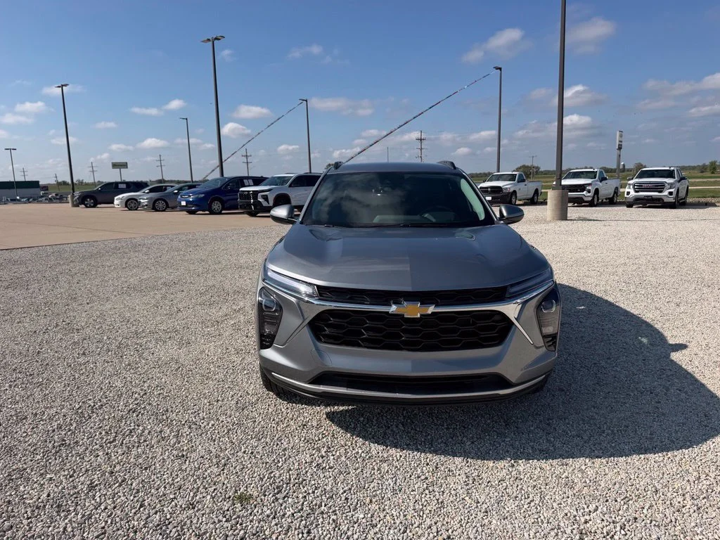 2026 Chevrolet Trax LT - Photo 8