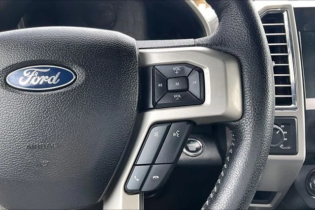 Used 2015 White Platinum Tri-Coat Metallic Ford Lariat image 13