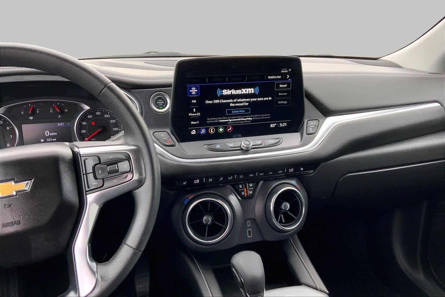 Used 2025 Summit White Chevrolet LT image 7