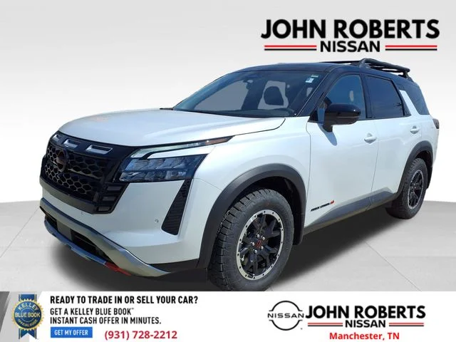 New 2026 Everest White Pearl TriCoat / Super Black Two-tone Nissan Rock Creek® image 12