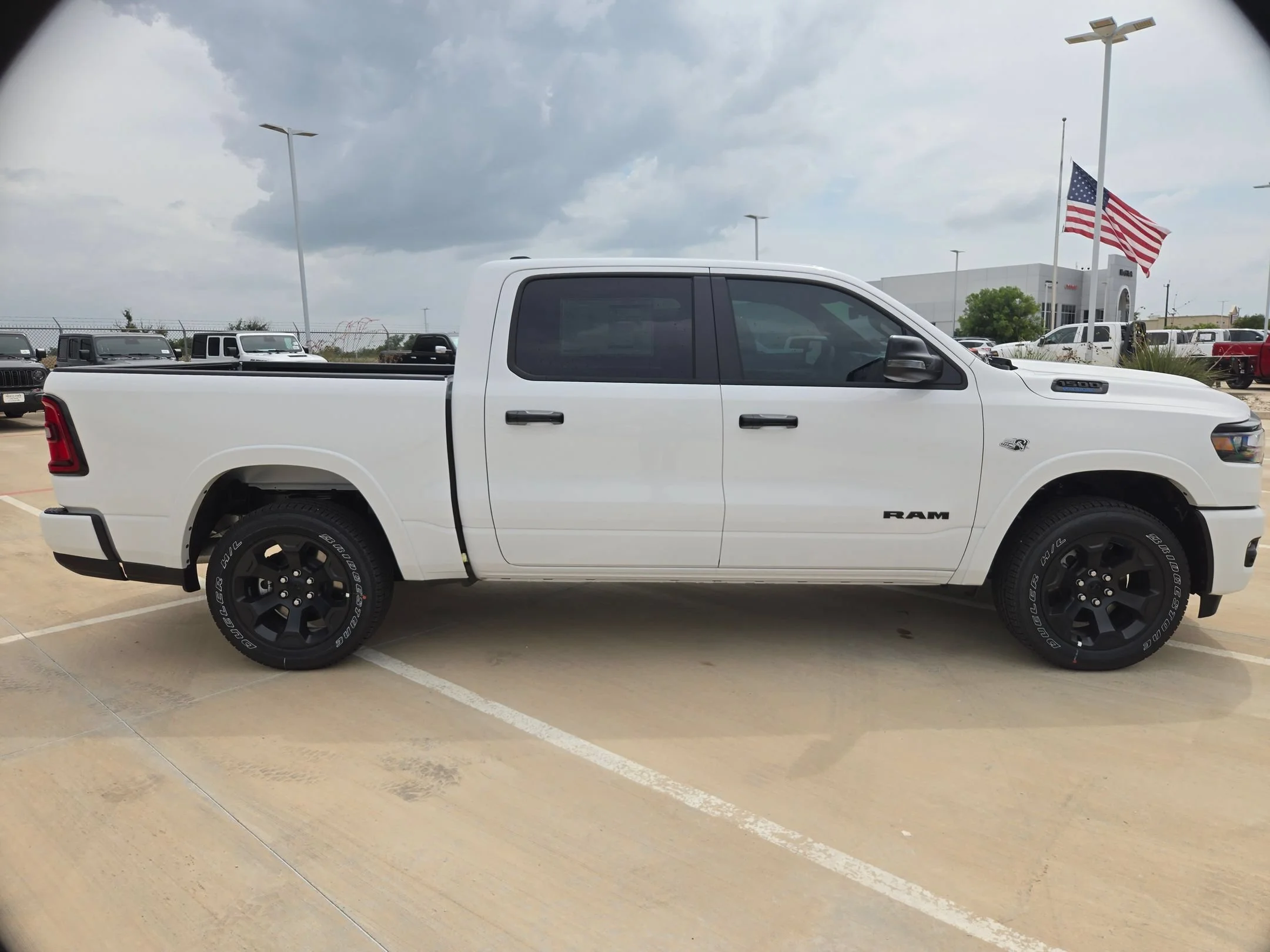New 2026 Bright White Clear-Coat Exterior Paint RAM Big Horn/Lone Star image 2