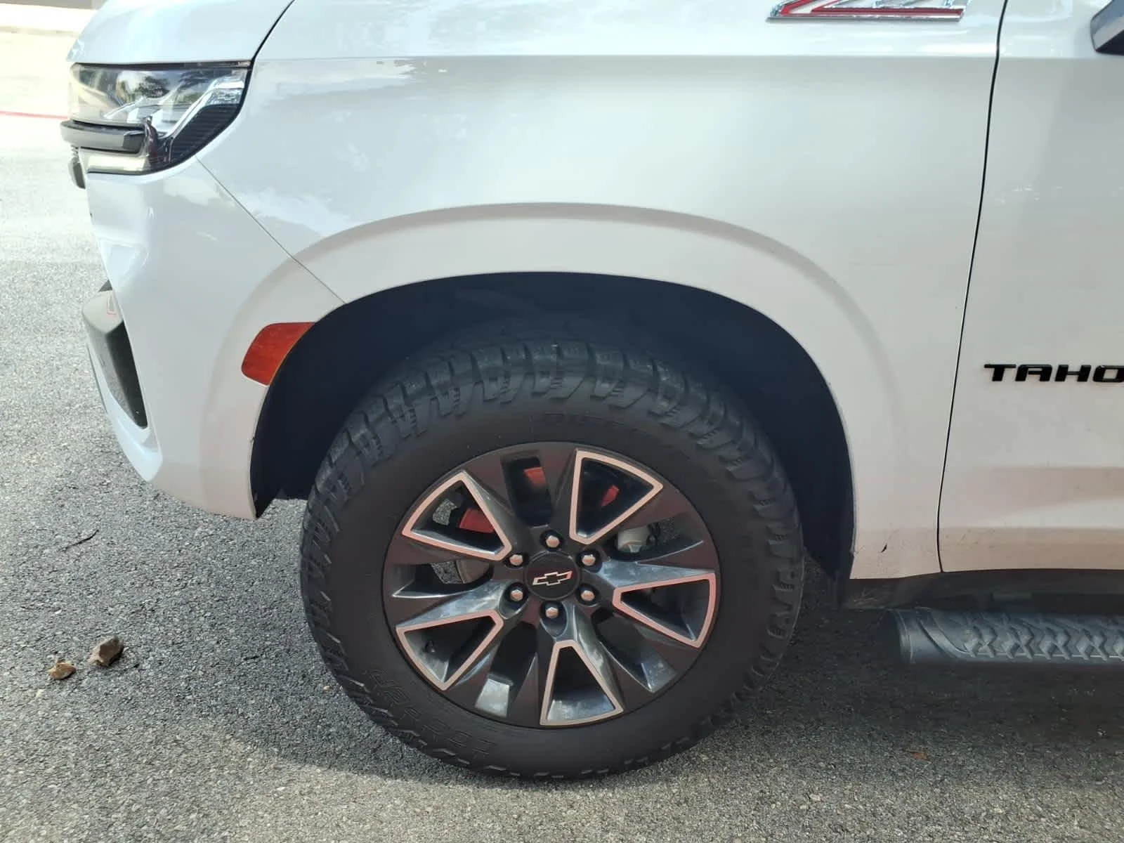 Used 2022 Summit White Chevrolet Z71 image 10
