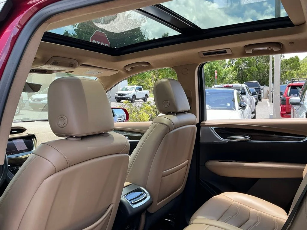 Used 2020 Red Cadillac Sport image 40