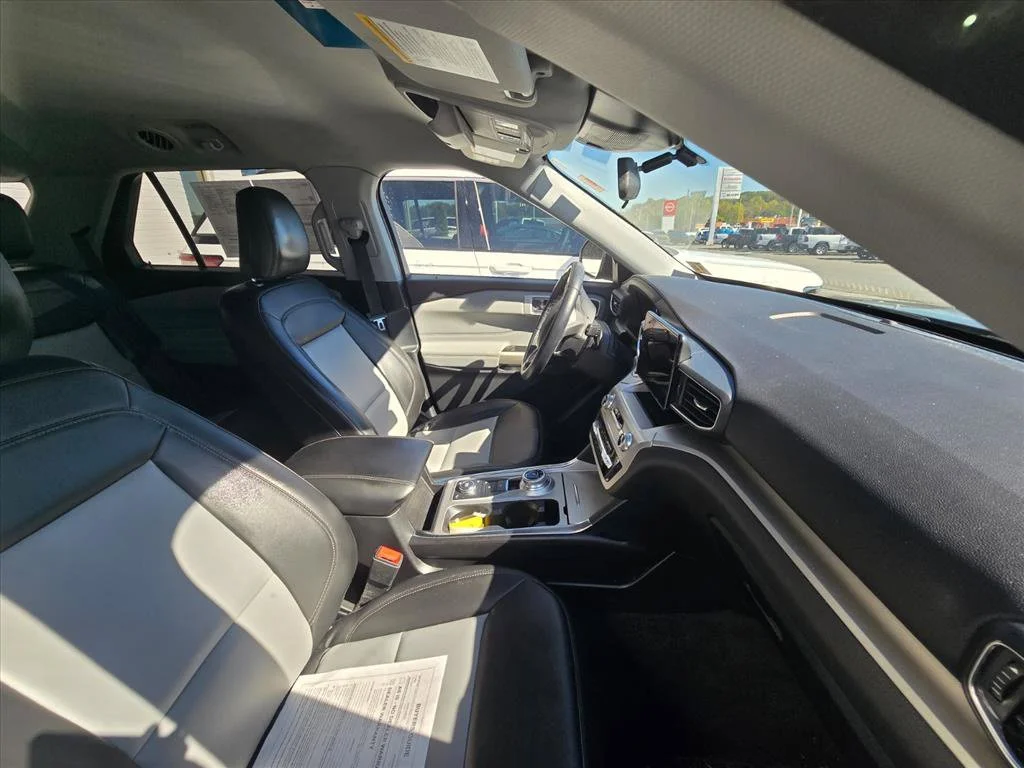 Used 2022 Gray Ford XLT image 8