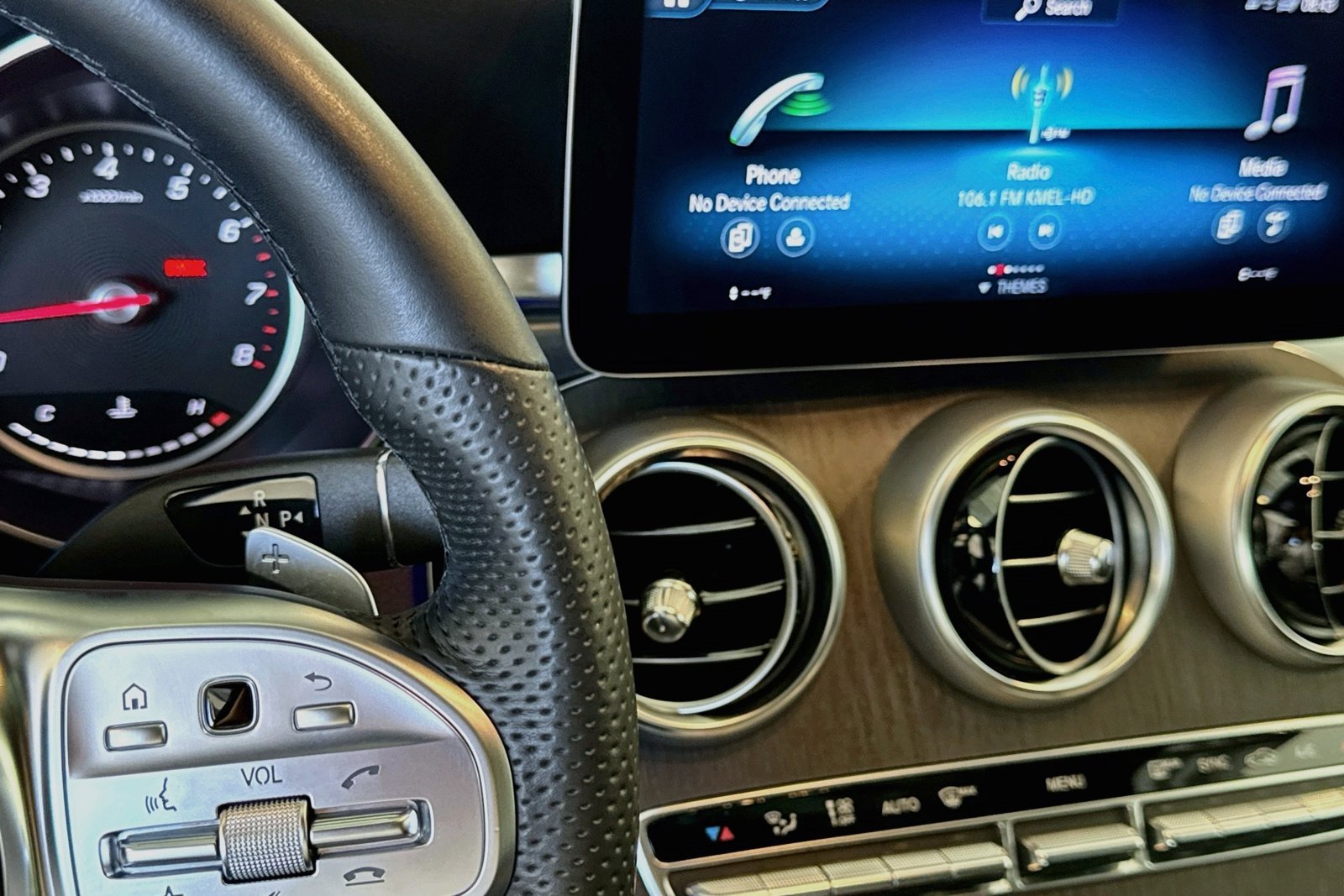 Certified Used 2022 Black Mercedes-Benz GLC 300 image 16