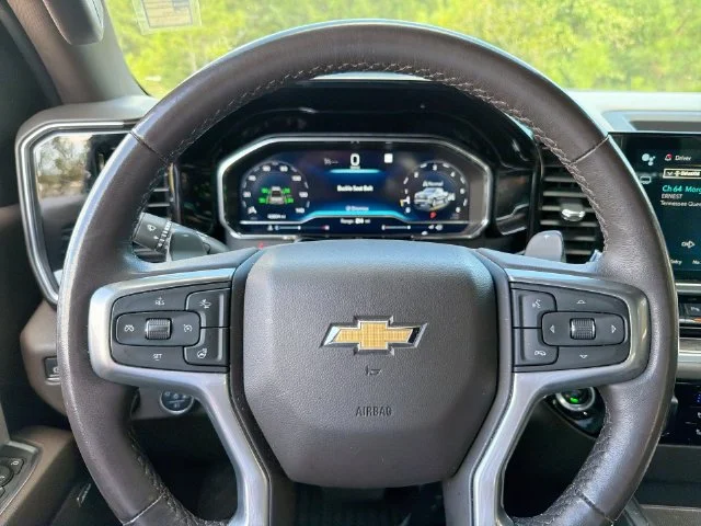 Used 2022 Gray Chevrolet LTZ image 17