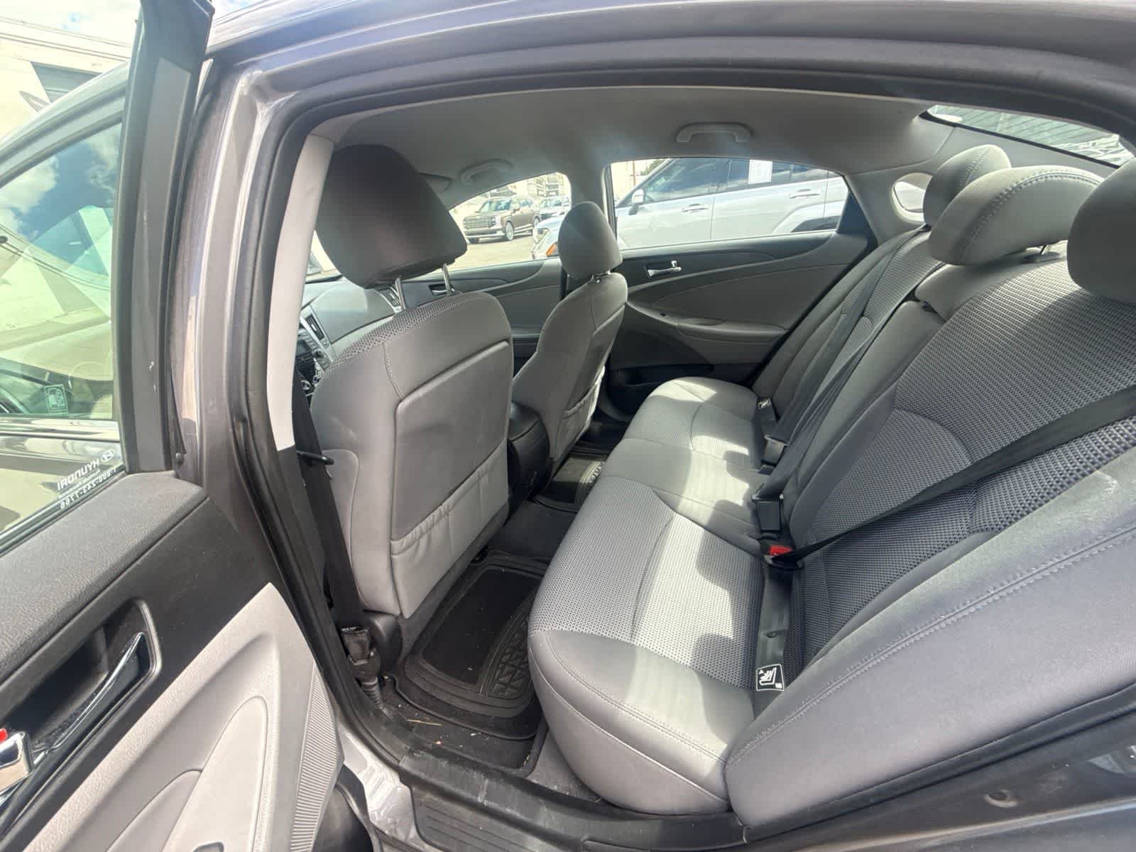 Used 2012 Harbor Gray Metallic Hyundai GLS image 20
