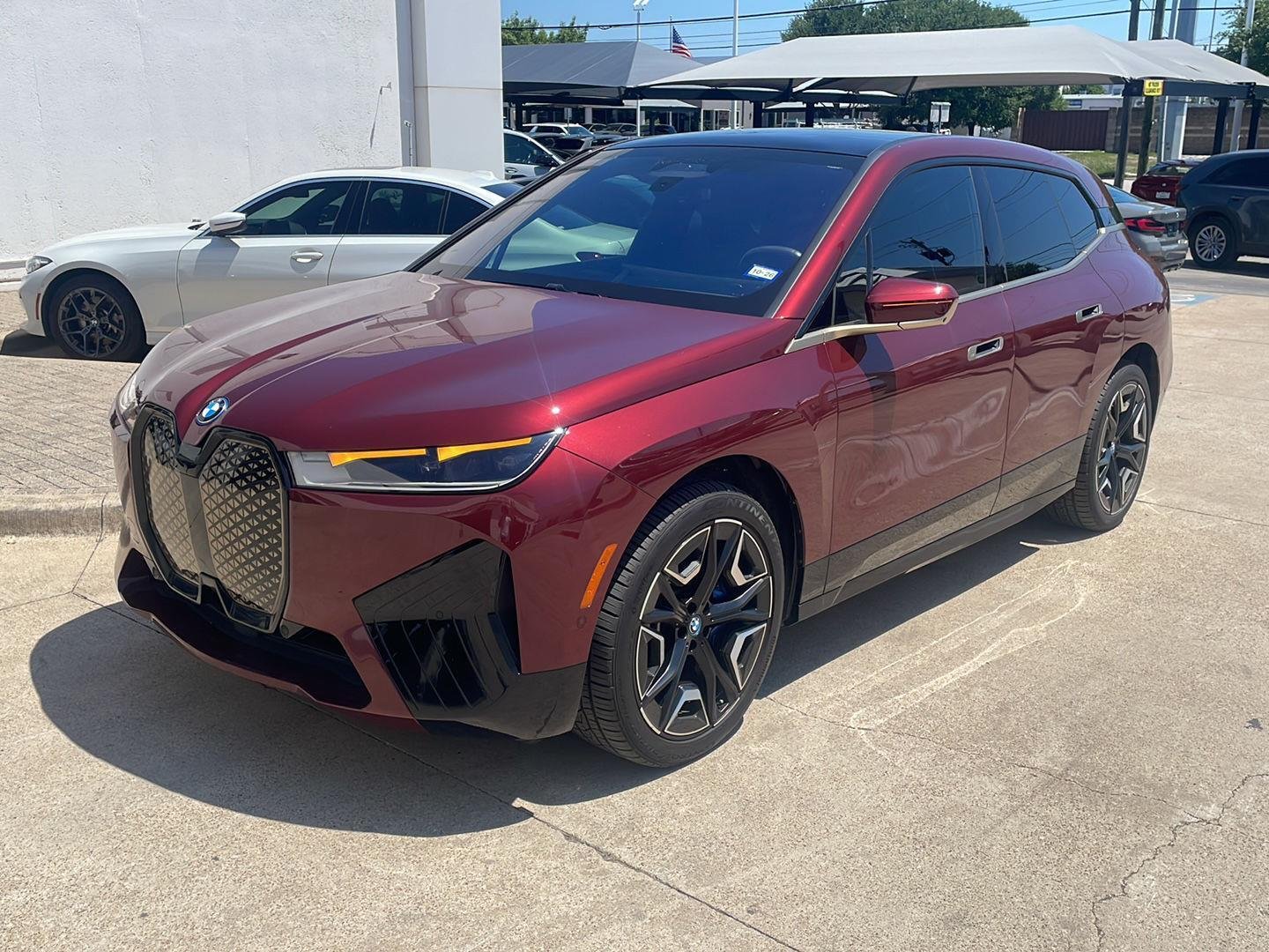 2024 BMW iX xDrive50's photo