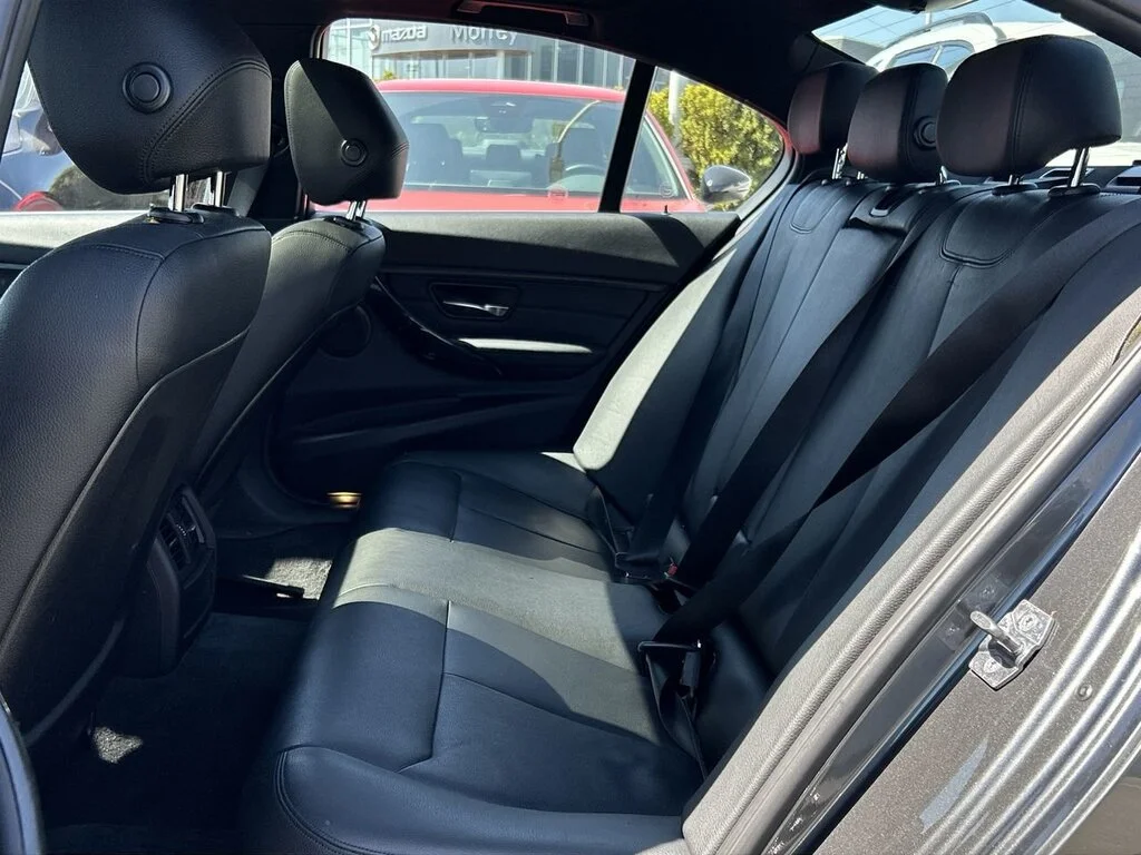Used 2015 Mineral Grey Metallic BMW xDrive Sedan Dilawri Certified   Local BC   No Acc image 30