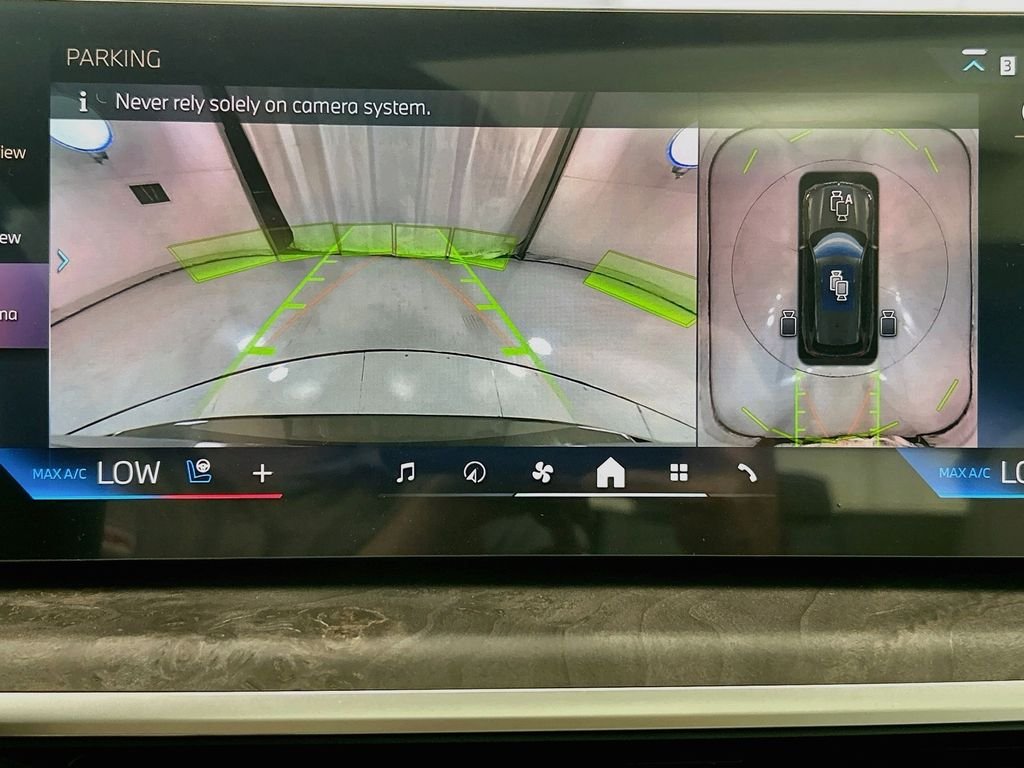 New 2026 Green Metallic BMW xDrive40i image 15