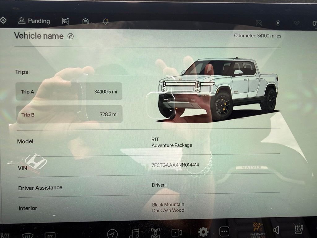 Used 2022 Glacier White Rivian Adventure image 14