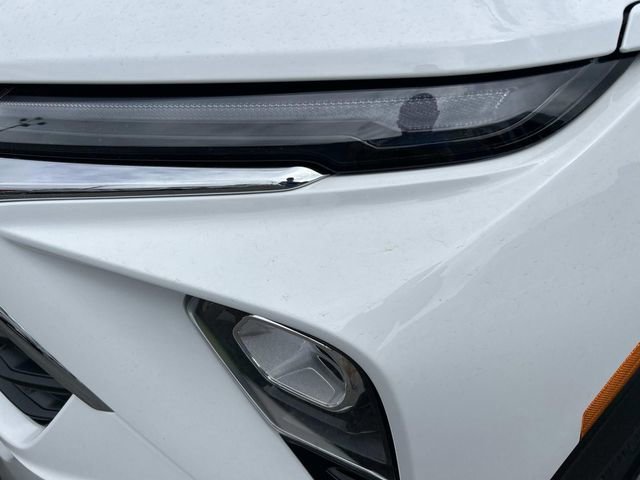 New 2026 Summit White Chevrolet LT image 10