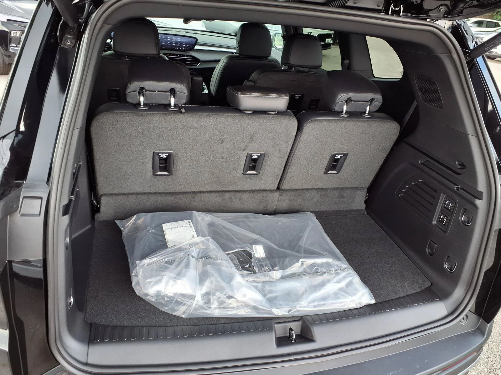 2026 Buick Enclave Preferred - Photo 18