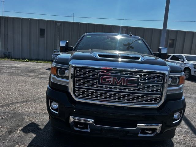 Used 2018 Onyx Black GMC Denali image 8