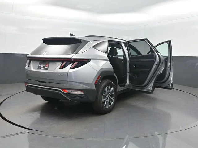 Used 2022 Silver Hyundai Blue image 40