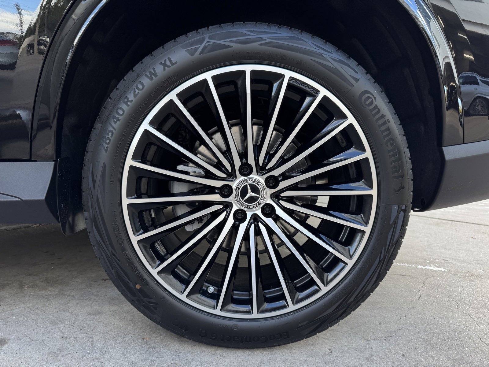 New 2026 Obsidian Black Metallic Mercedes-Benz GLC 300 image 47