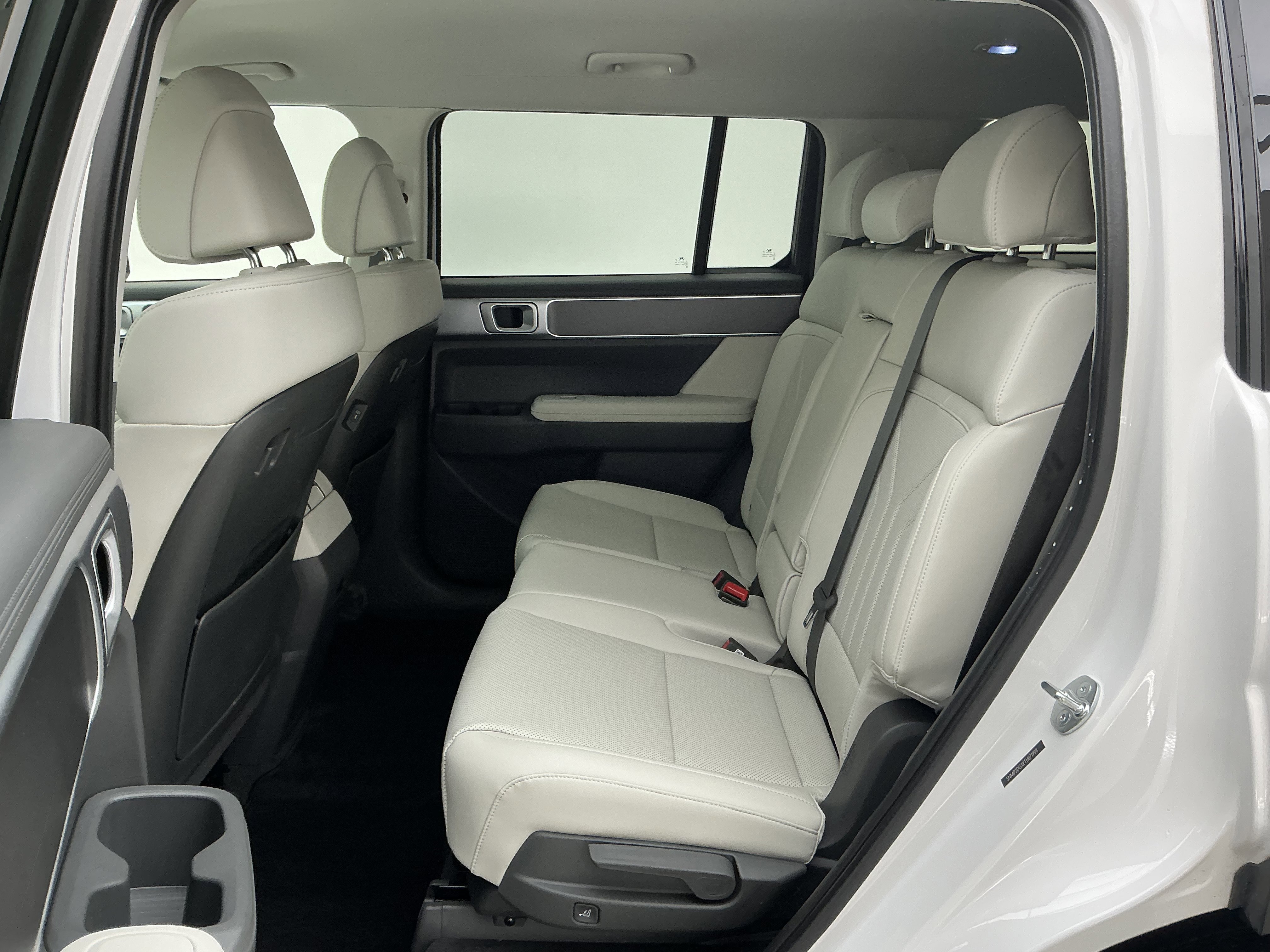 Used 2026 Serenity White Hyundai SEL image 18