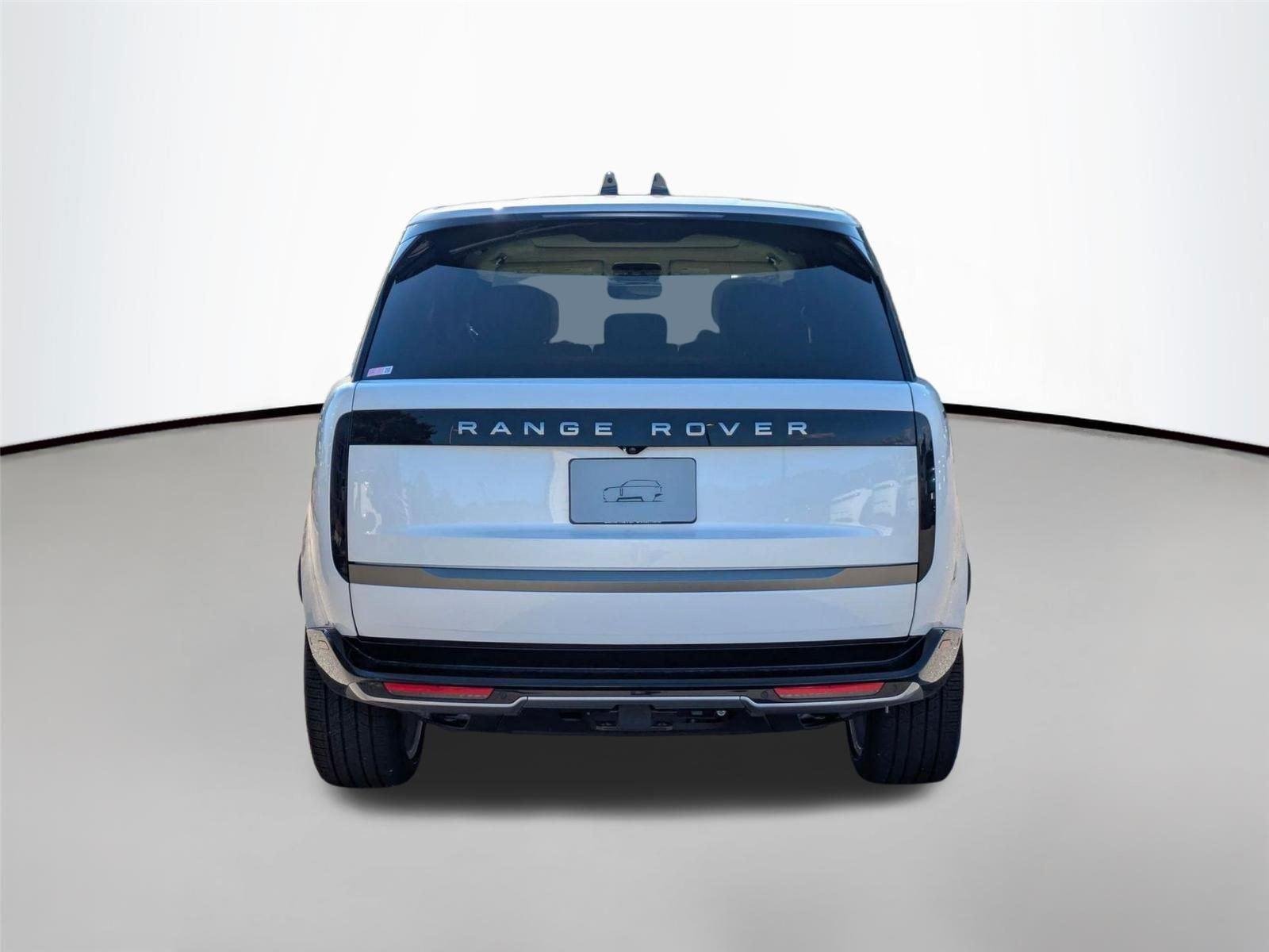 New 2026 Icy White Land Rover SE image 6