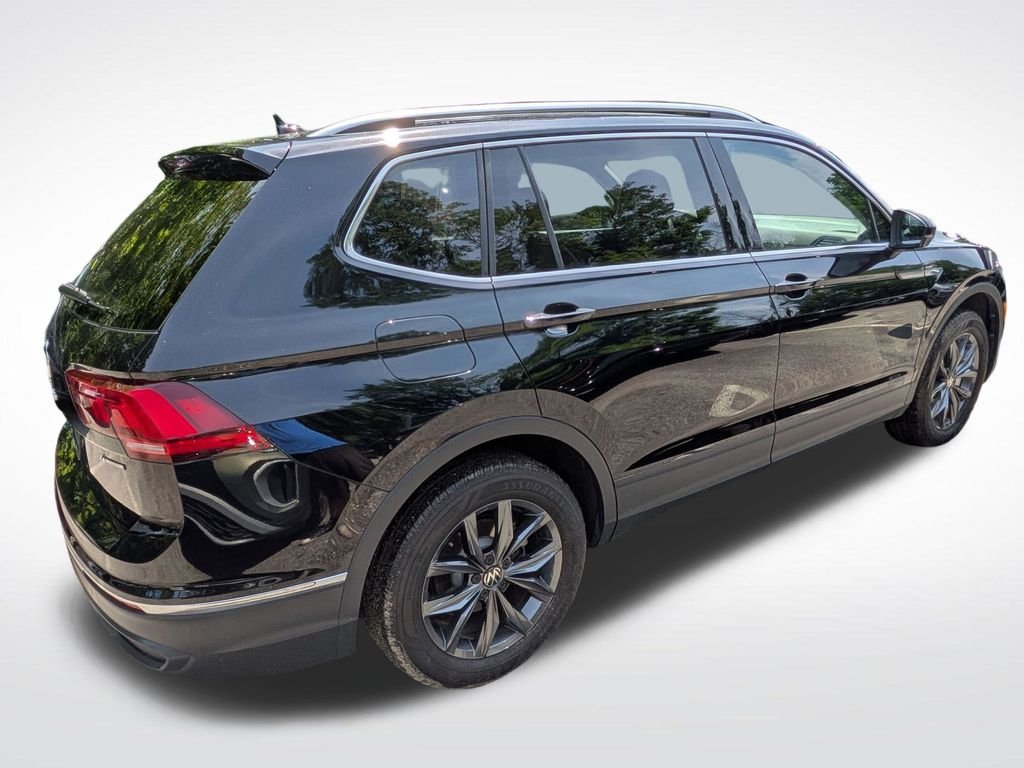 Used 2023 Black Volkswagen 2.0T SE image 3