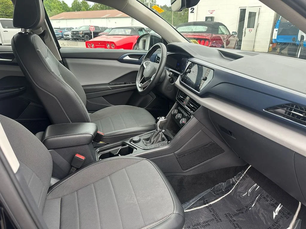 Used 2023 Black Volkswagen 1.5T SE image 21