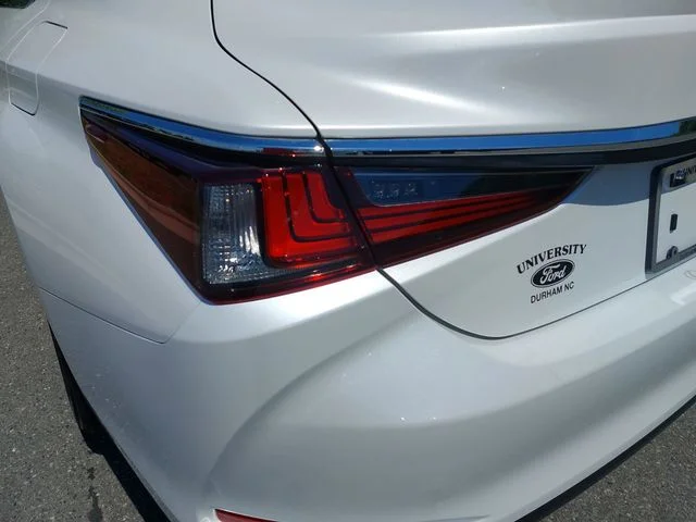 Used 2020 White Lexus 350 image 33