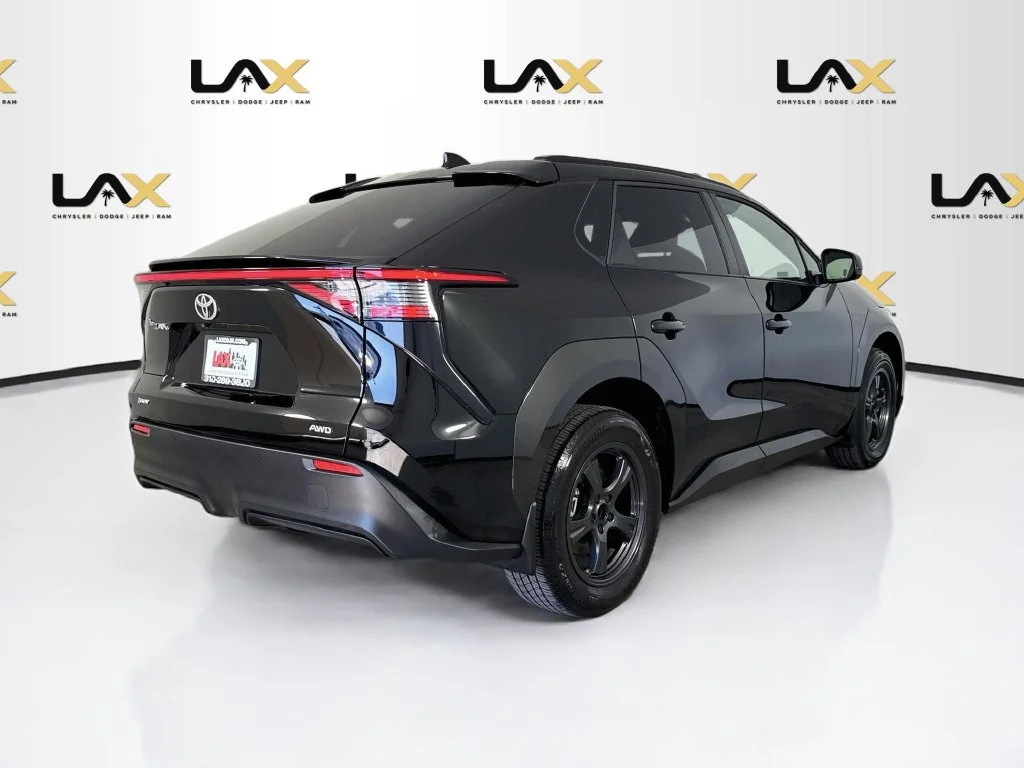 Used 2024 Black Toyota XLE image 7