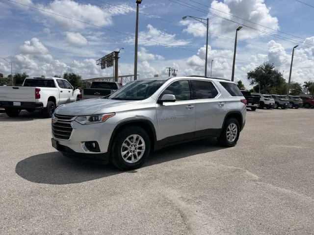 Used 2020 SILVER ICE METALLIC Chevrolet LT Cloth image 9