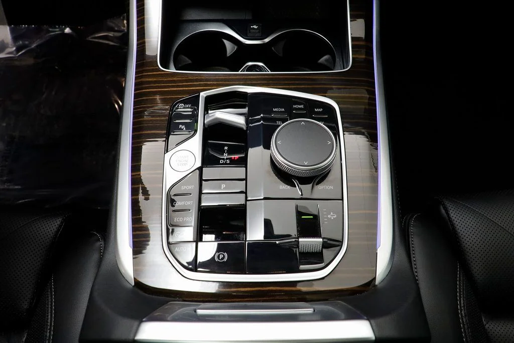2026 BMW X7 40i - Photo 13