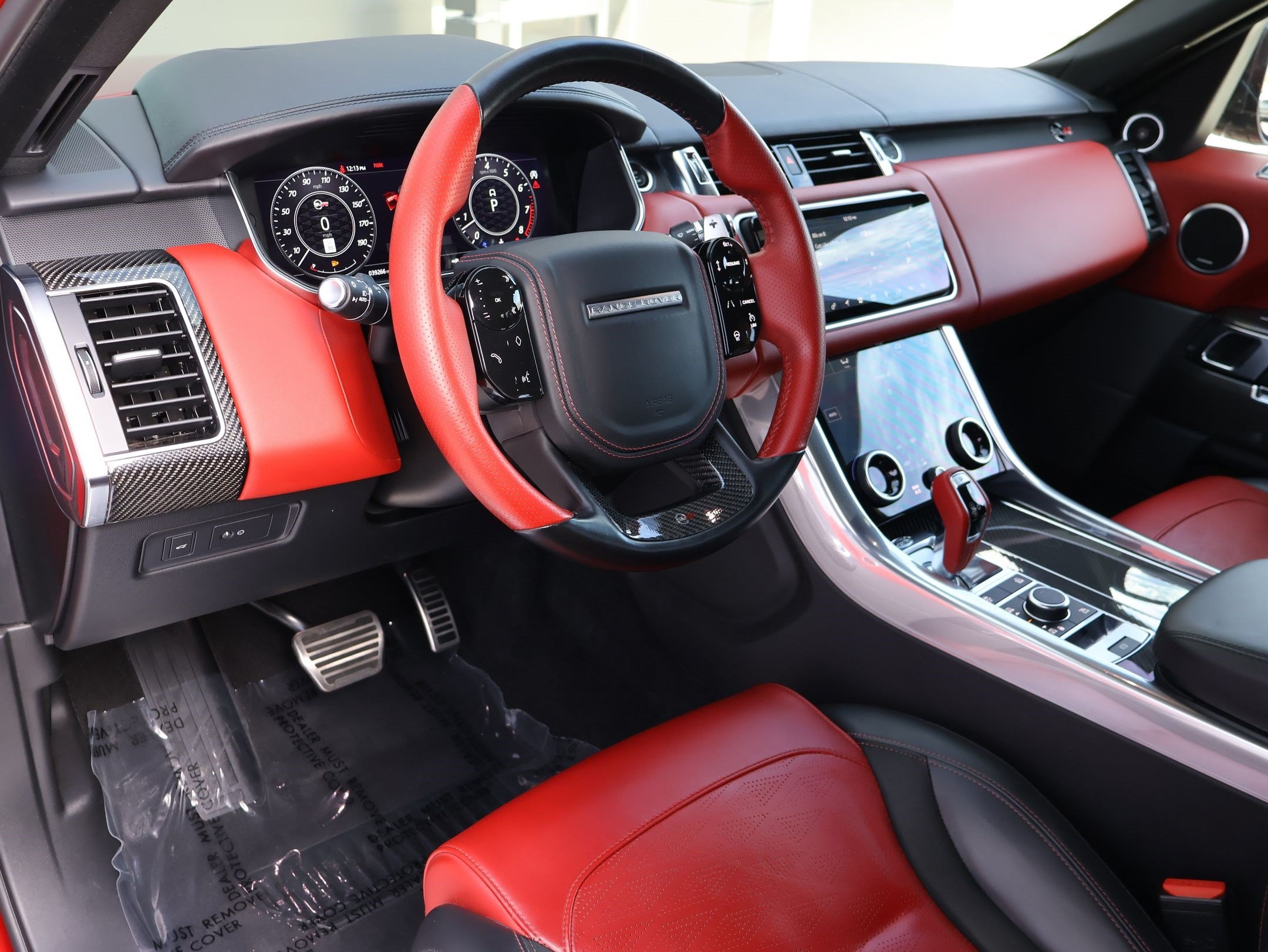 Used 2022 Firenze Red Metallic Land Rover SVR image 14